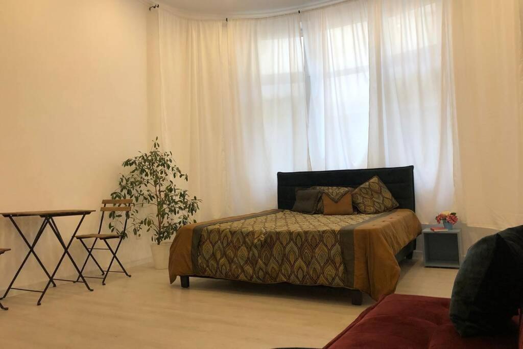 Apartmán Outstanding 3Br Ultracentral Cityview Balcony Aaa Bukurešť Exteriér fotografie